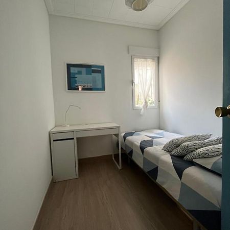 Modernized 3-Bedroom Flat 500M To The Beach Валенсия Екстериор снимка