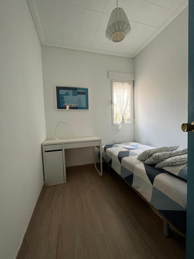 Modernized 3-Bedroom Flat 500M To The Beach Валенсия Екстериор снимка
